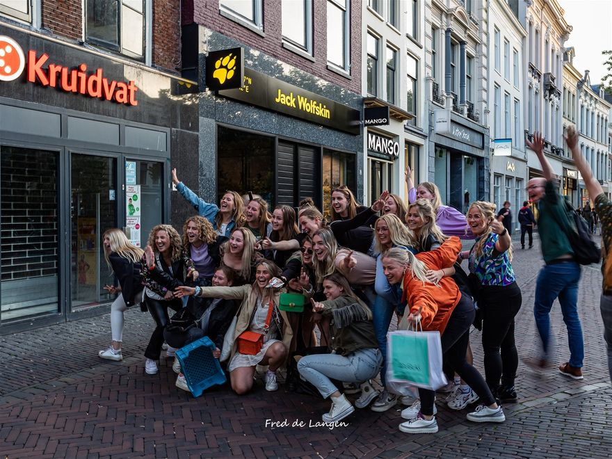 heerlijk met een groep (omgeving Zwolle) twee dagen feesten in Utrecht.